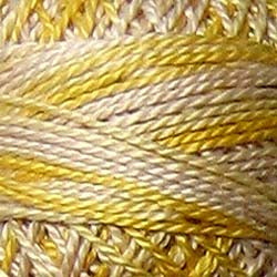 M67 Blurry Vanilla Hand Dyed Cotton 3 Strand Valdani