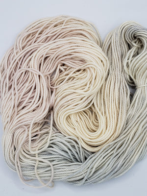 Back Country - IVORY - Hand Dyed Chunky Yarn 4 ounces/125g