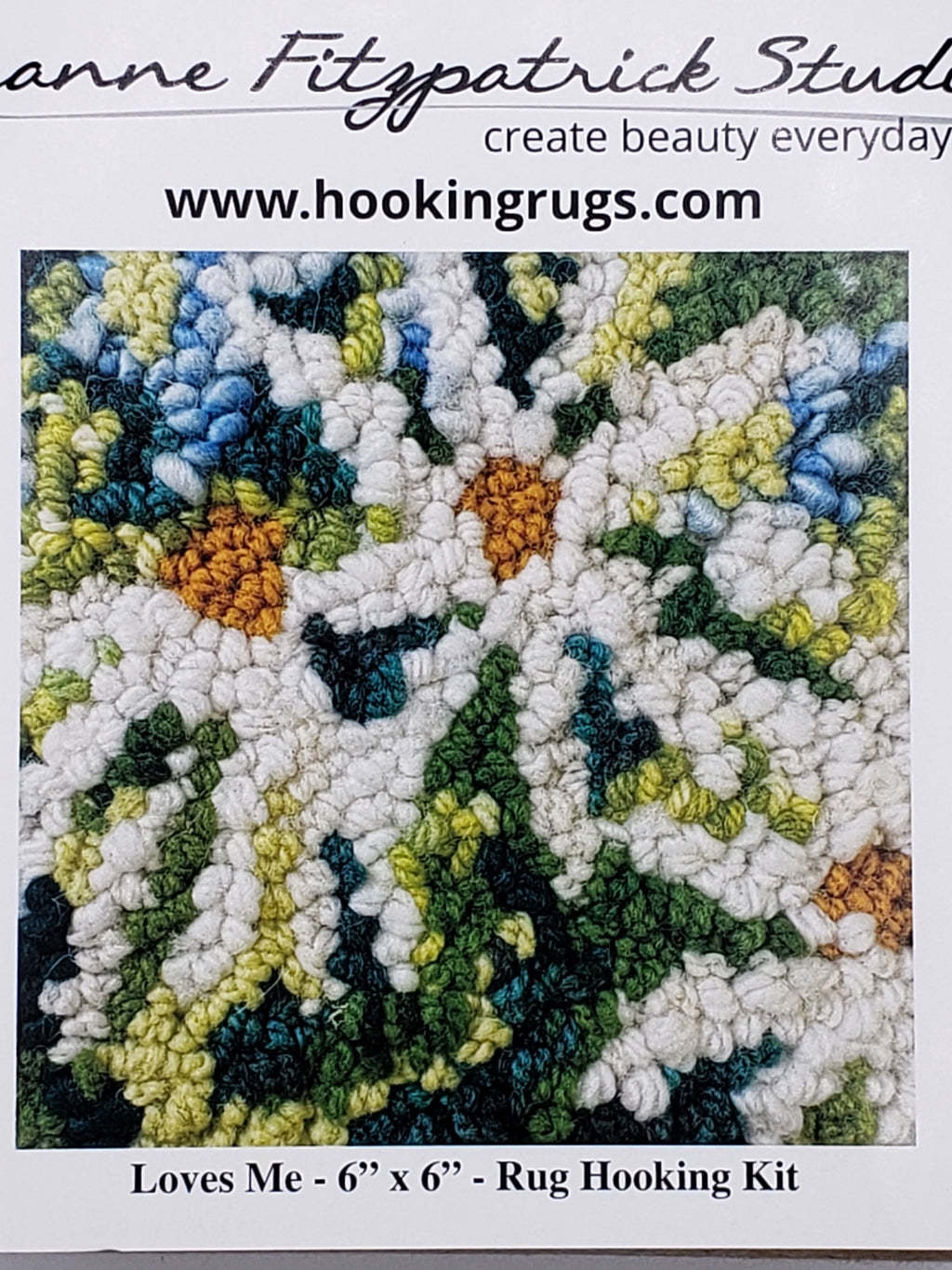 LOVES ME - Rug Hooking Kit 6"X 6" (BURLAP) - Deanne Fitzpatrick Design