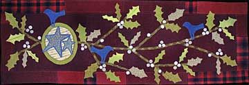 Winterberry Table Rug Wool Applique Pattern - Sue Spargo